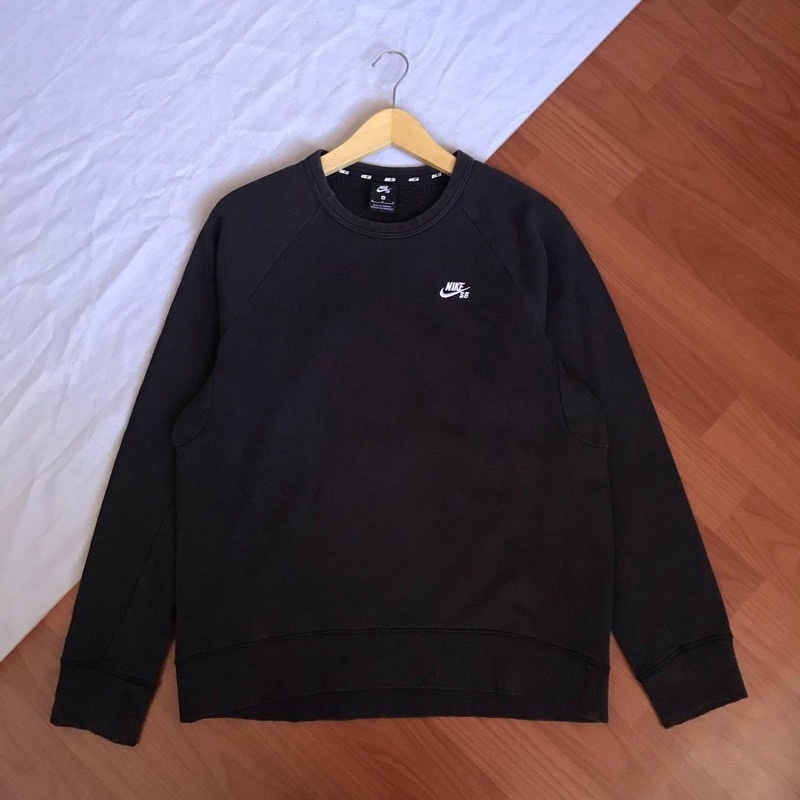 crewneck nike sb