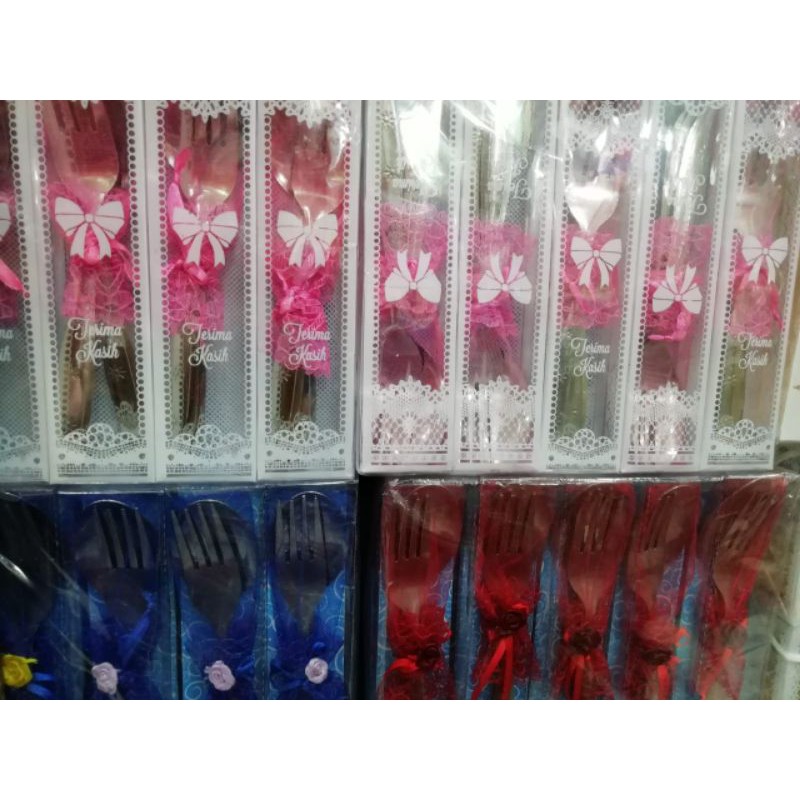 SOUVENIR SENDOK GARPU STAINLES KEMAS MIKA / SENDOKMAKAN SET KEMAS MIKA / SENDOKGARPU MAKAN / SOUVENI