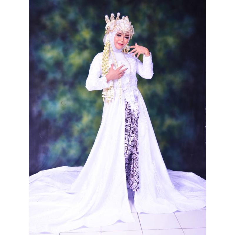 baju akad kebaya plus ekor