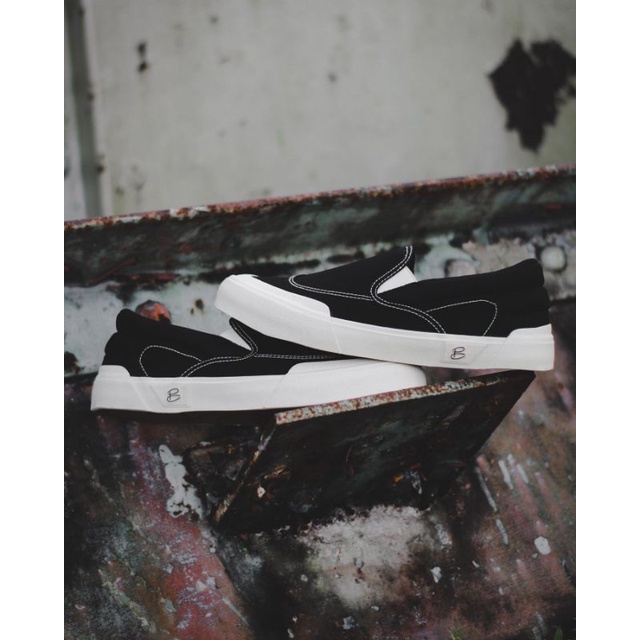Patrobas Cloud Slip On Black White