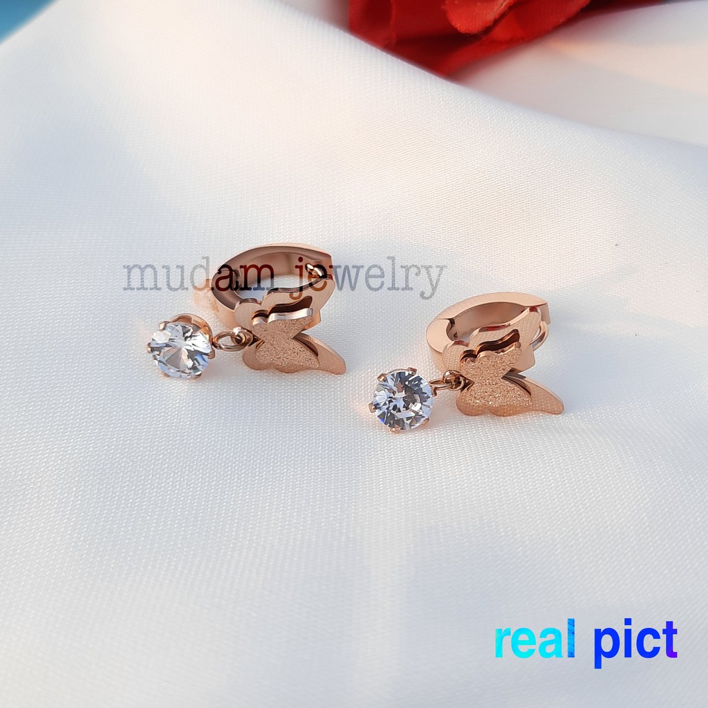 Anting Jepit Titanium Aksen Kupu-Kupu Dengan Diamond Tersedia Warna Rose Gold dan Gold