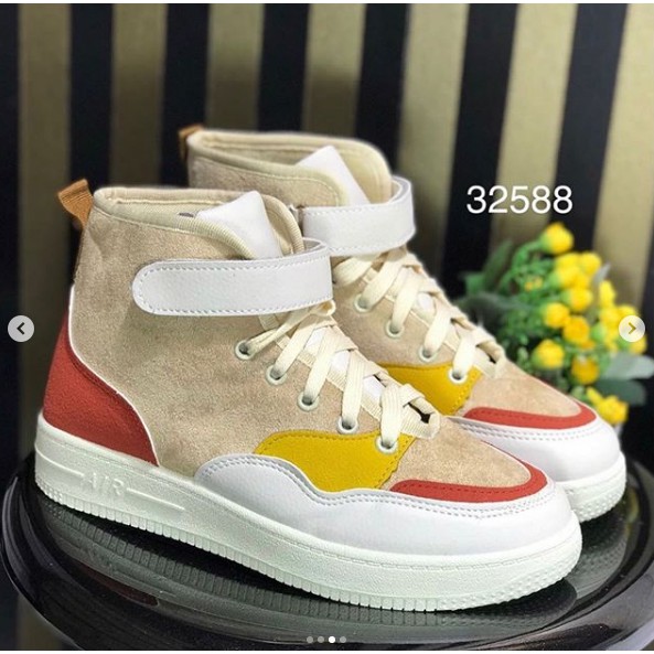 Sepatu sneakers 32588