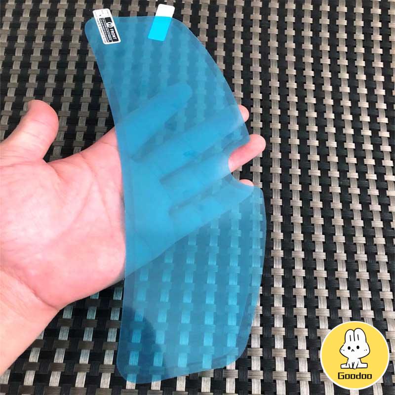 Tongkat Transparansi Tinggi Di Luar Helm Sepeda Motor Tahan Hujan Film Anti-kabut Instalasi Sederhana Mengemudi Aman -Doo