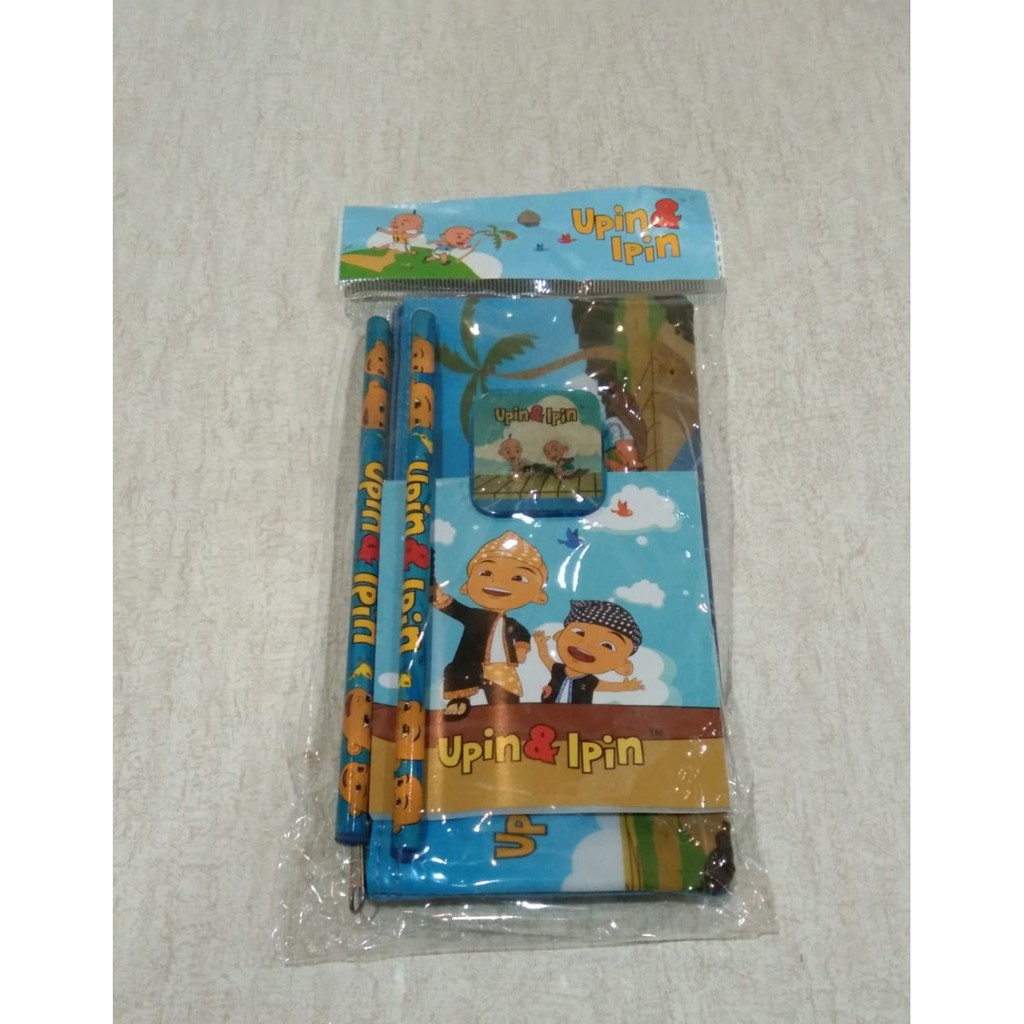 

STATIONERY SET UPIN IPIN ORIGINAL 5IN1 (PENCASE, PENCIL 2PCS, KLIP, BUKU)