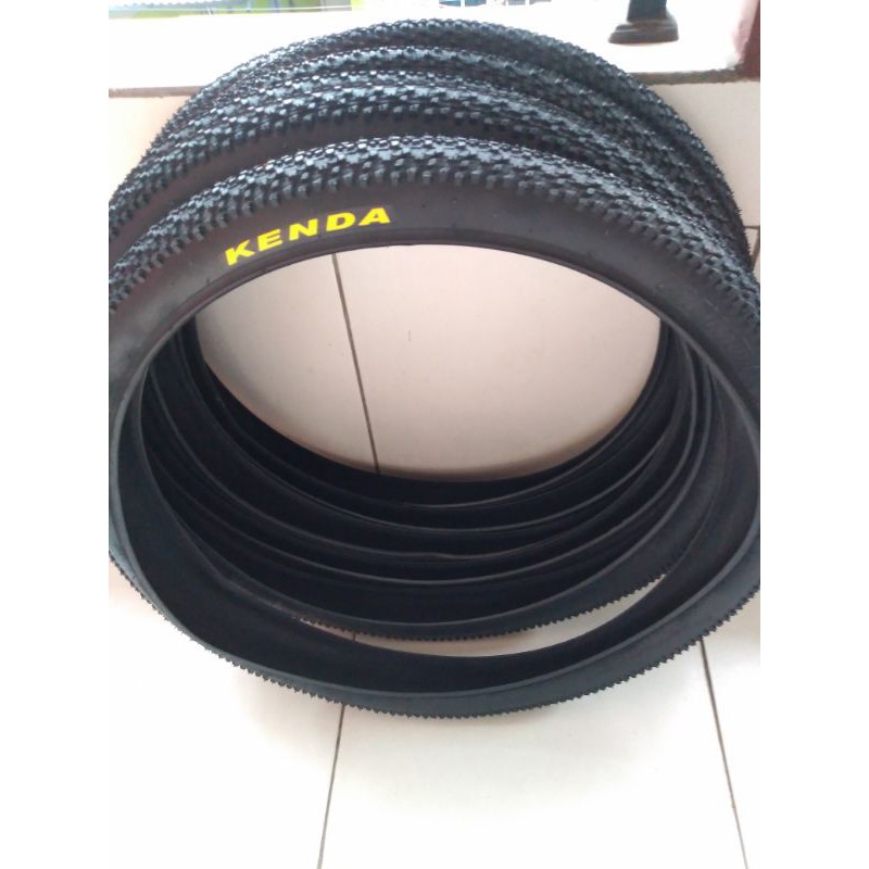 Ban Luar Sepeda Kenda 26 x 1.95 Semi Kevlar Ringan di aspal