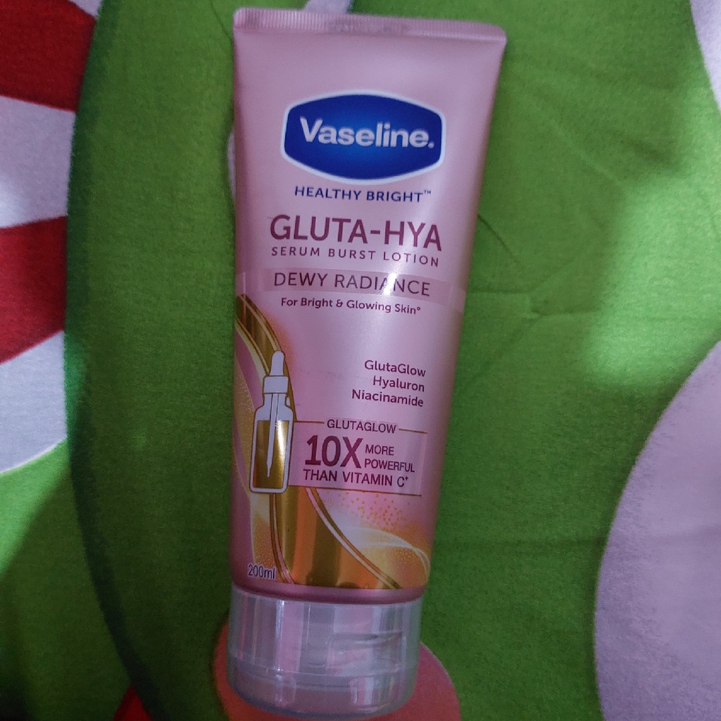 Vaseline Gluta Hya Dewy Radiance / Flawless Bright Healthy Bright​ Gluta Hyaluron Pro-Retinol Serum UV Body Lotion Thailand Original 200 ml