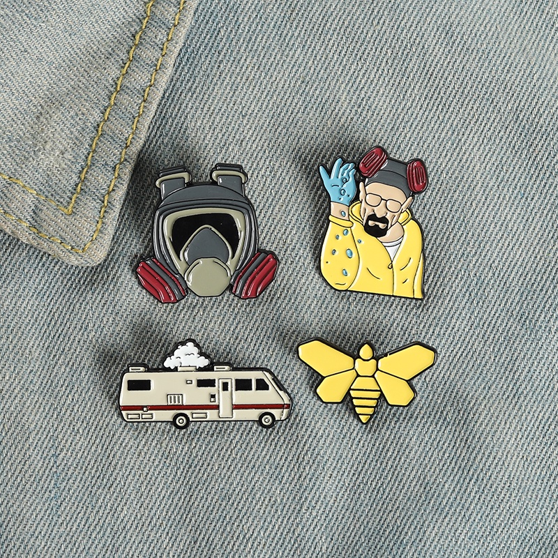 Hornets Gas Mask Sprinkle With Spray Medicine Enamel Pins Custom Cartoon Image Brooches Station Wagon Badges Gift