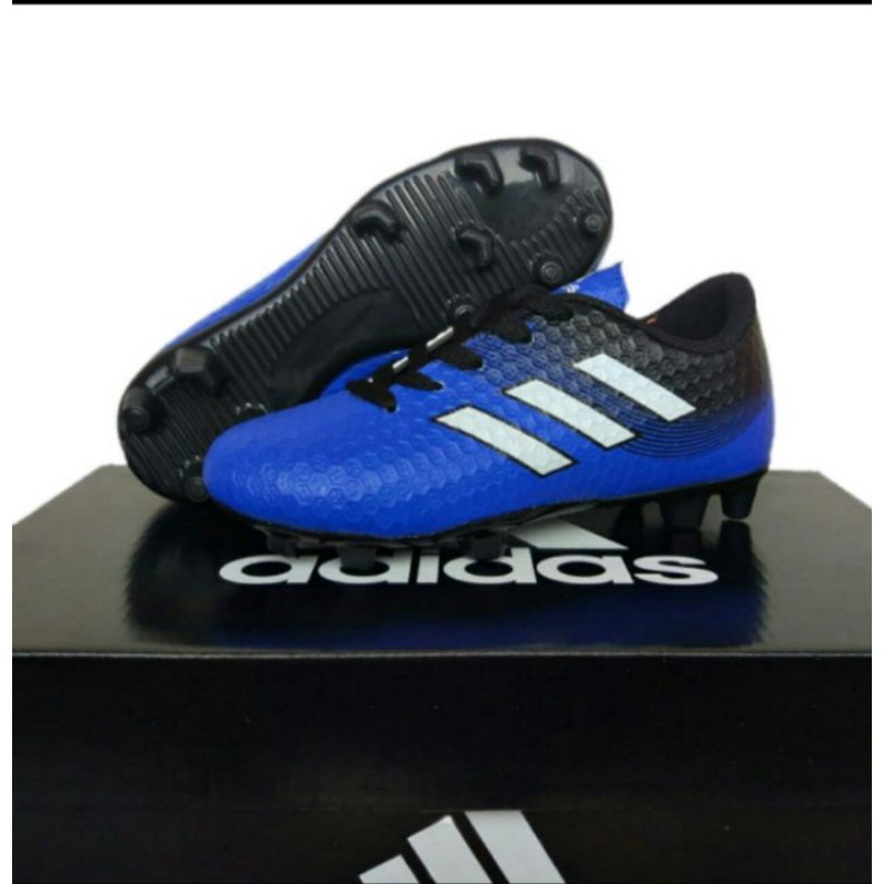 sepatu futsal anak Adidas