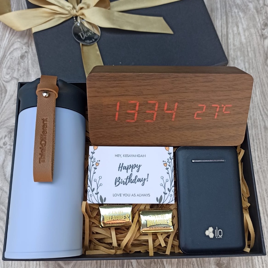 

Bliss Box For Work (Hampers/Gift Box /Kado UlTah/Kado Wisuda/Kado Anniversary/Souvenir)