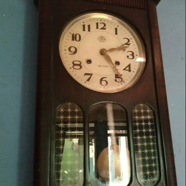 Jam dinding Lorus Vintage Jadul Banget