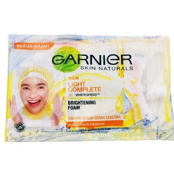 Garnier Light Complete Whitening Serum Cream UV Sachet 96g