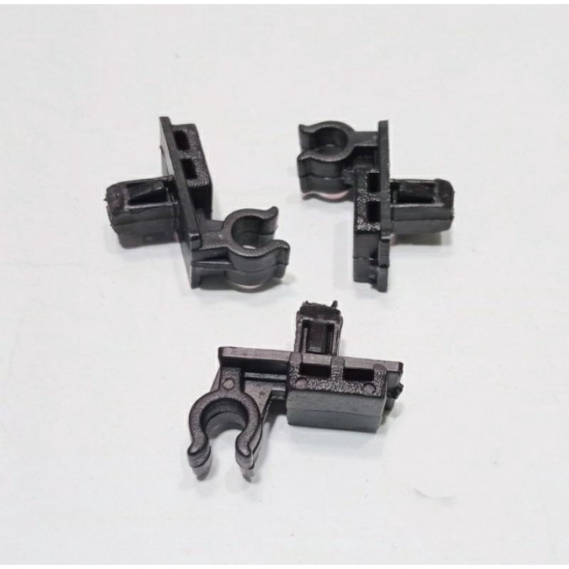 Dudukan Tiang Kap Mesin Panther Pegangan Tiang Kap Mesin Isuzu panther