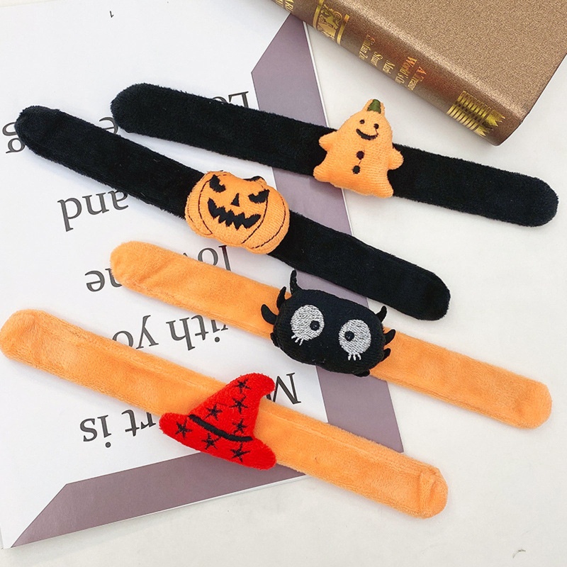 5pcs Gelang Slap Desain Labu Laba-Laba Snowman Untuk Dekorasi Pesta Halloween