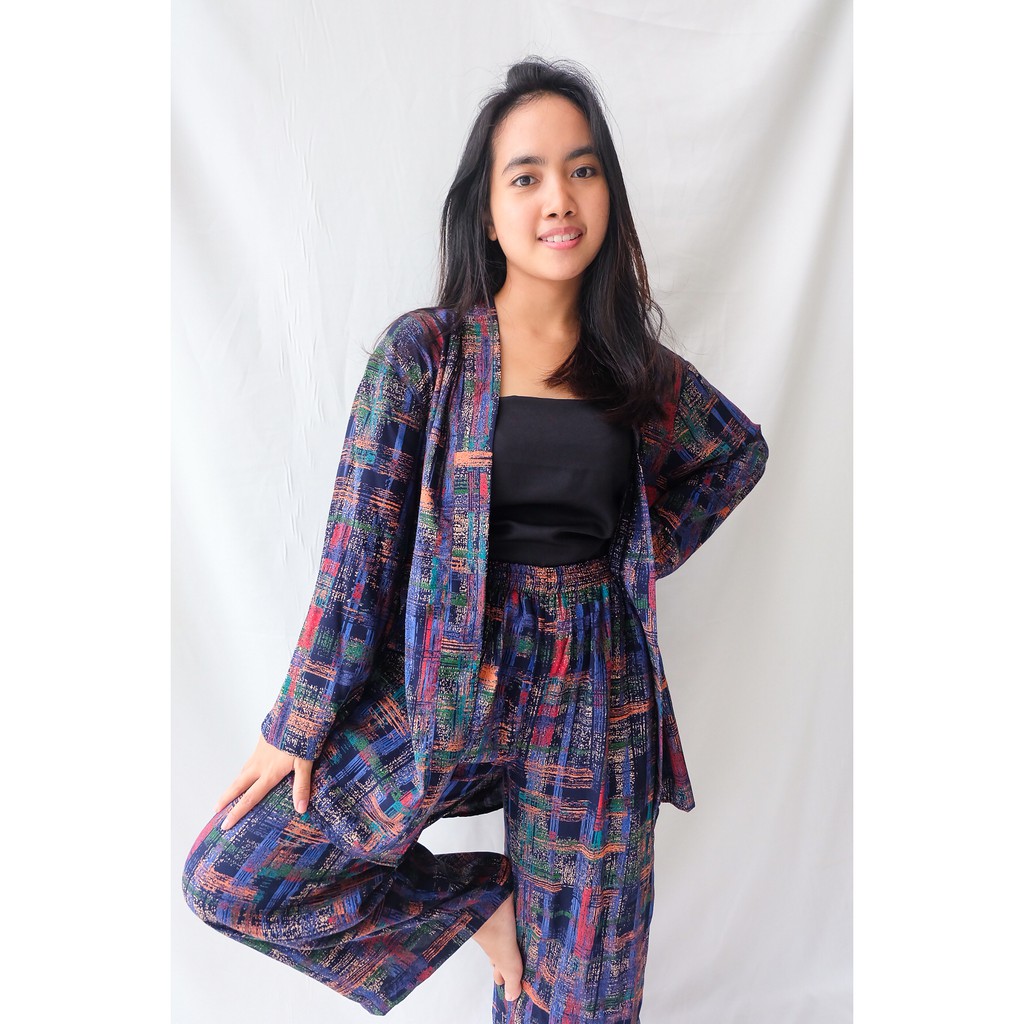 

SRIKANDI SET in paint-like blue