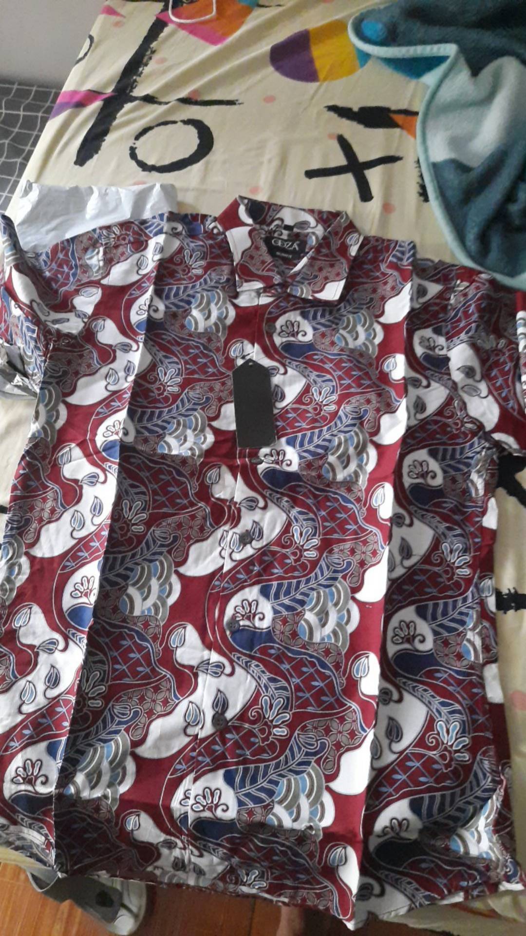 Odza Batik Slimfit Lengan Pendek Model Terkini Pria Solo Modern Dauganan