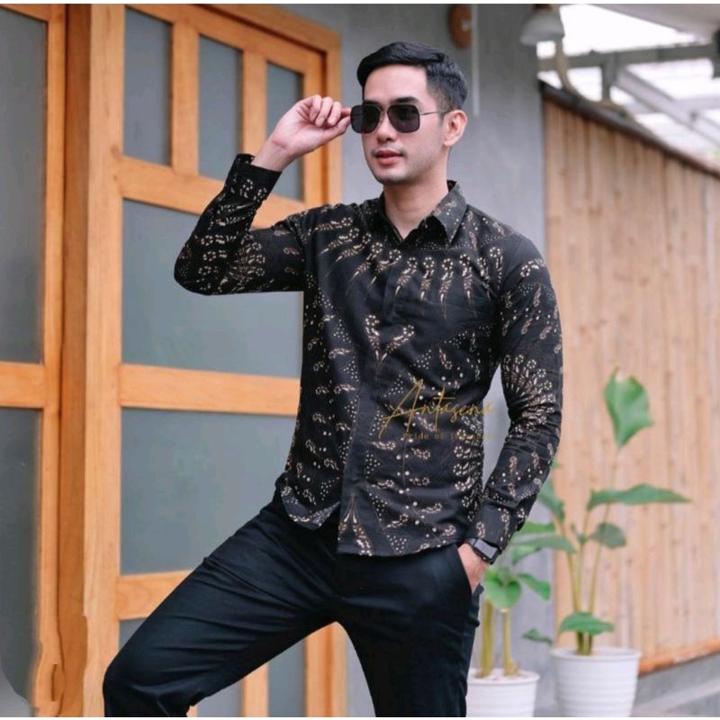 MATAHARI Baju Batik Pria Lengan Panjang Lapis Furing Modern / Kemeja Batik Slimfit Hitam Motif Bahan Katun Sanfores Premium