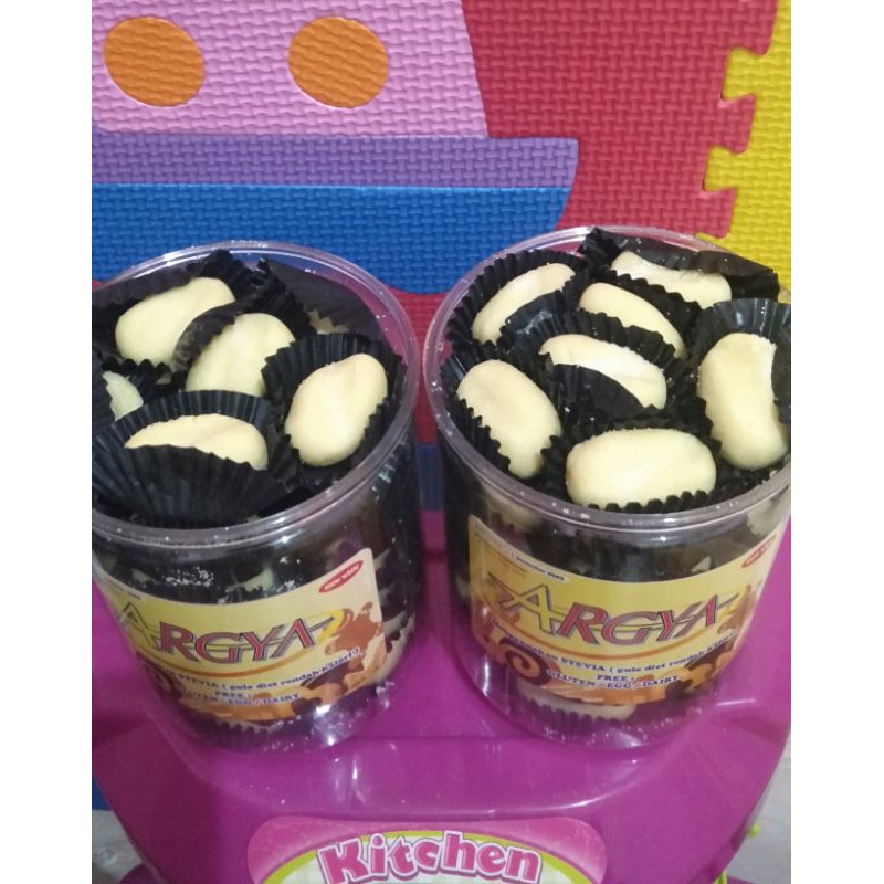 

Snow White (Gluten free, Egg free (No telur), Dairy free (No Susu sapi/No mentega)