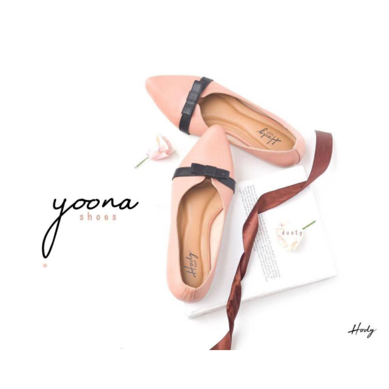 Sepatu Flat Shoes  Hody Yoona