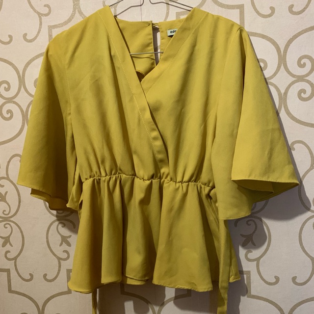  Baju  Blouse Preloved Wanita Baju  Lebaran  Shopee  Indonesia