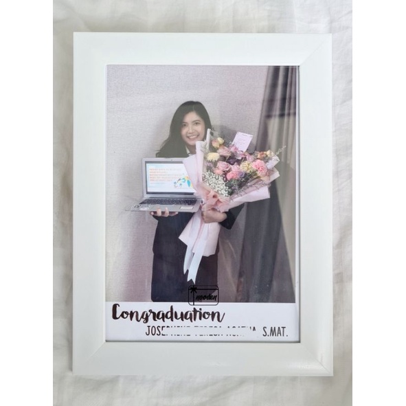 [SEHARI JADI] FRAME CERTIFICATE SERTIFIKAT BEST BOYFRIEND WISUDA KAYU FOTO 5R CUSTOM GIRLFRIEND MENTOR MOM DAD | Kayu Bingkai Unik | Hadiah Graduation Sidang Lulus Sekolah Perpisahan | Kado Pacar Wisuda Ultah Anniversary-Custom foto
