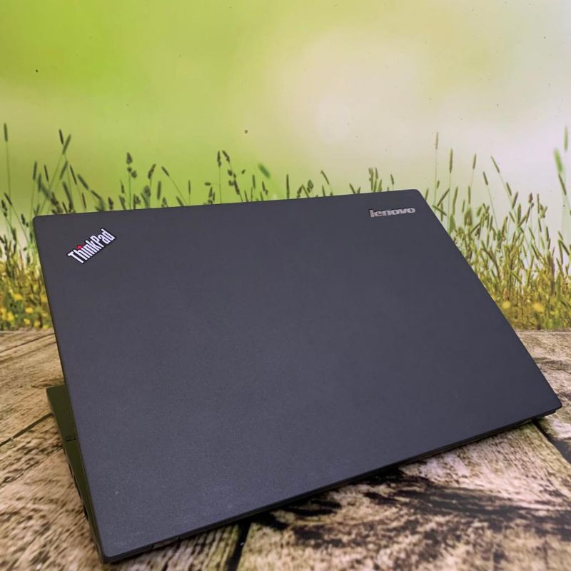 Laptop Slim Murah Lenovo Thinkpad X230S Core i5 Gen 3 Second Mulus dan Bergaransi