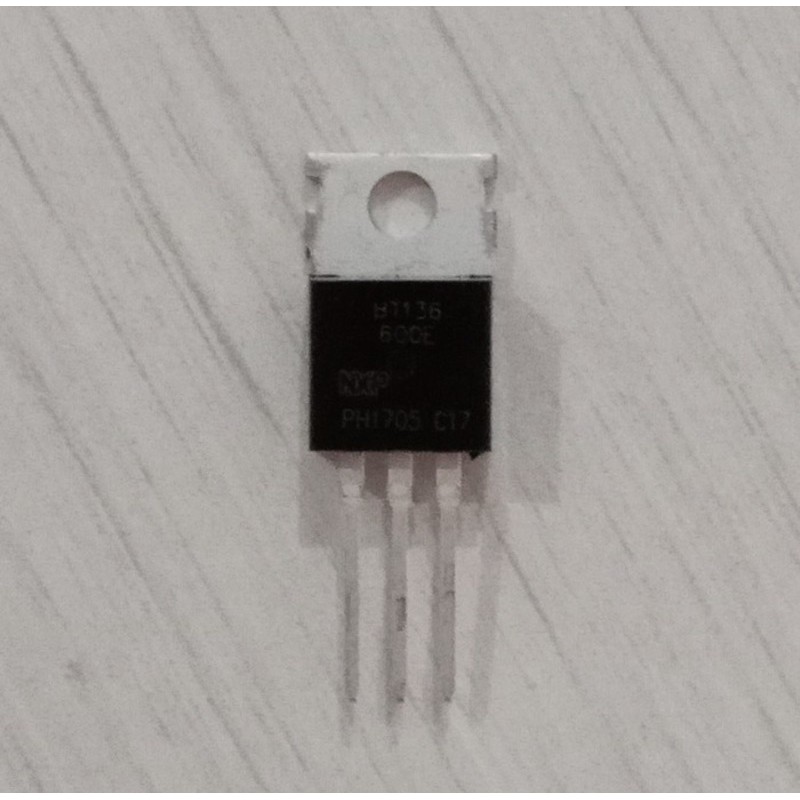 Transistor Bt 136