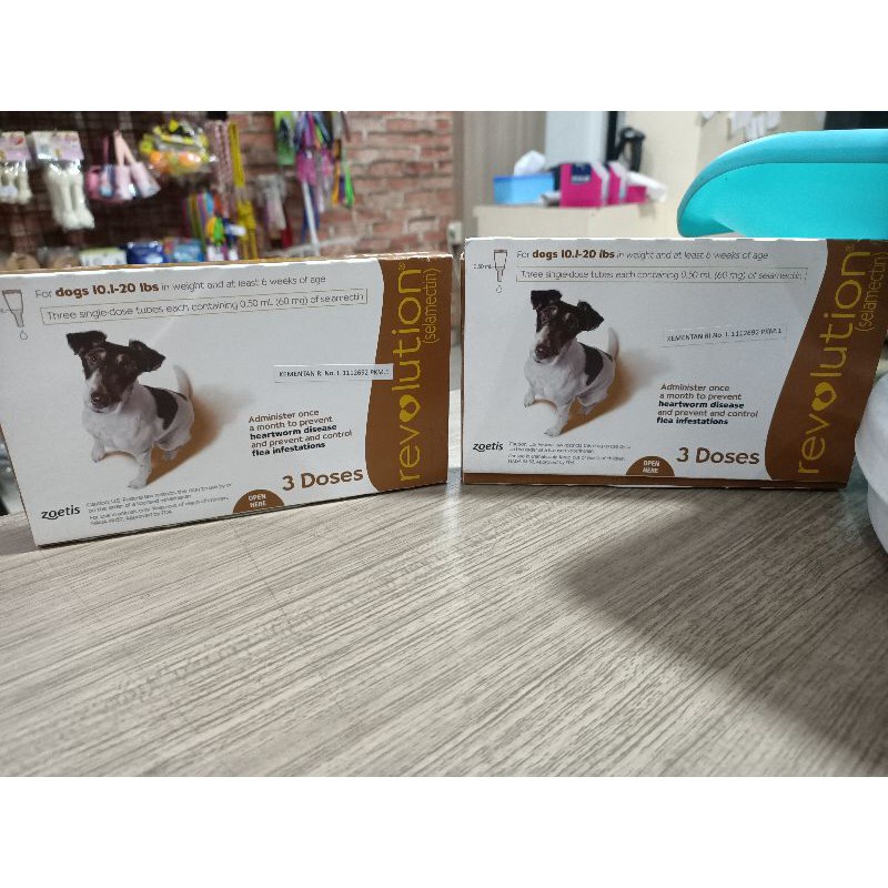 Revolution Dog Coklat 4.6-9 kg -TETES KUTU-EARMITES-CACING-SCABIES (3tube)