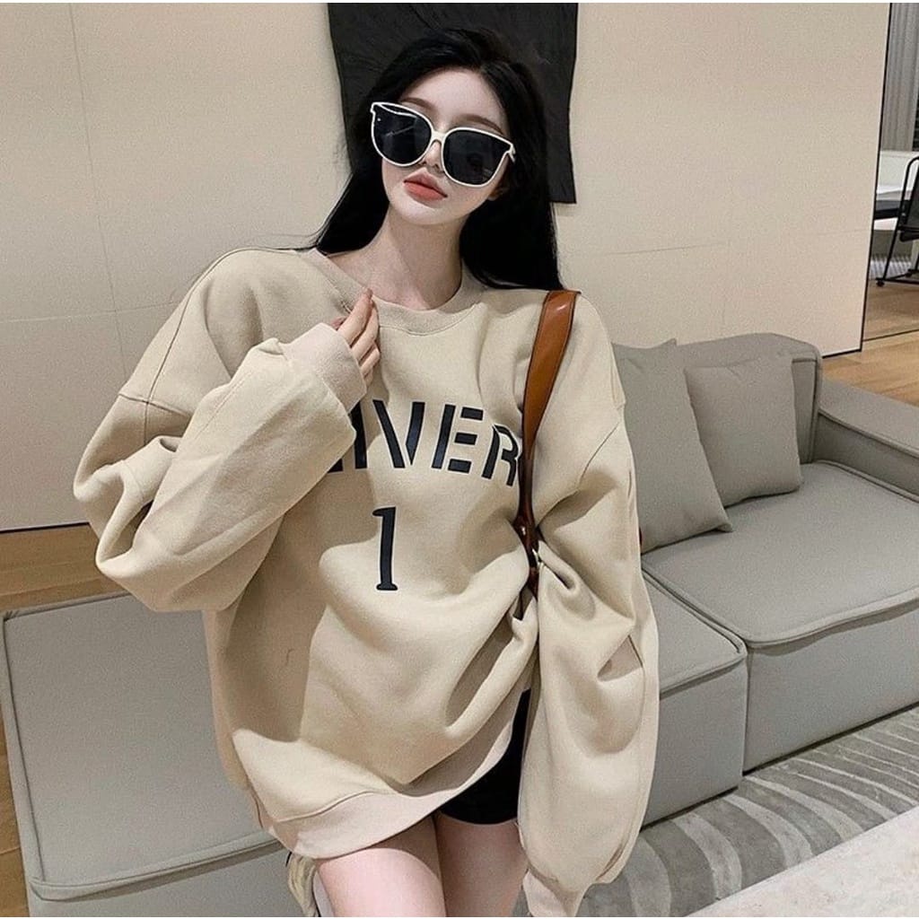 Bahan nyaman dan lembut ukuran onesize sweater oliver one