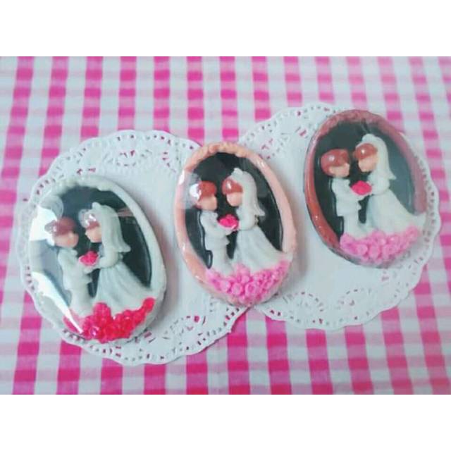 

Souvenir pernikahan wedding coklat karakter pengantin