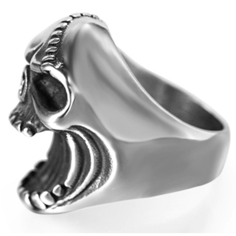 Cincin Bentuk Tengkorak Bahan Stainless Steel Gaya Punk Hip-Hop Untuk Pria