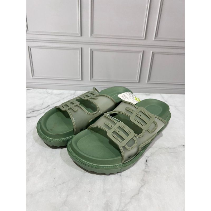 PROMO !!! SANDAL PEREMPUAN KEKINIAN//SANDAL SLOP IRSOE TERBARU//FASHION PEREMPUAN