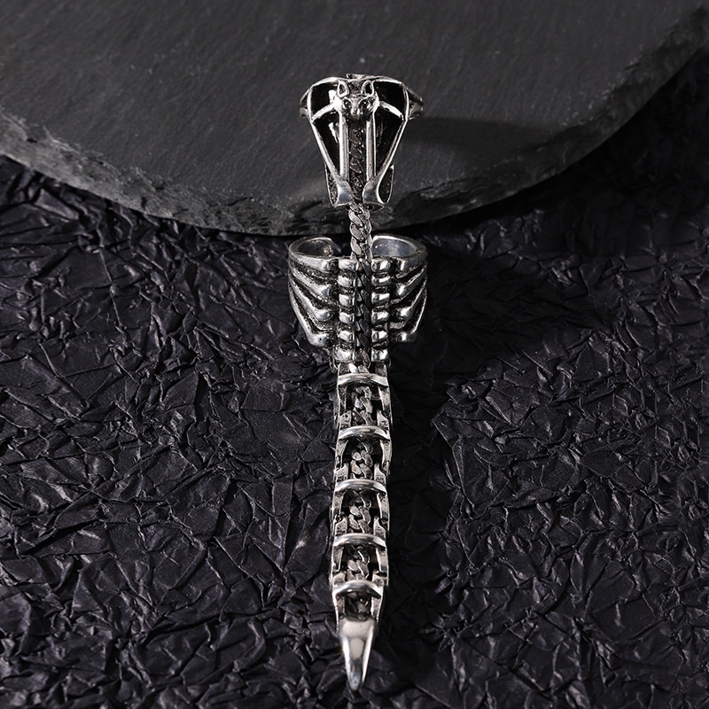 Cincin Model Terbuka Desain Scorpion Tail Bahan Metal Gaya Vintage Punk Gothic Rock Untuk Pria