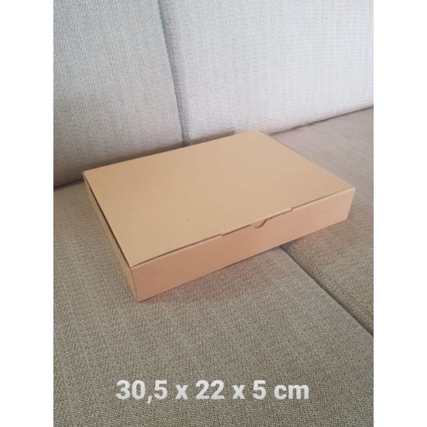 

Kardus Box uk. 30,5x22x5 cm Kotak Karton Die Cut