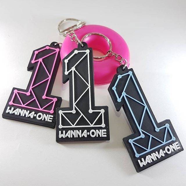Gantungan kunci wanna one 101 kpop keychain