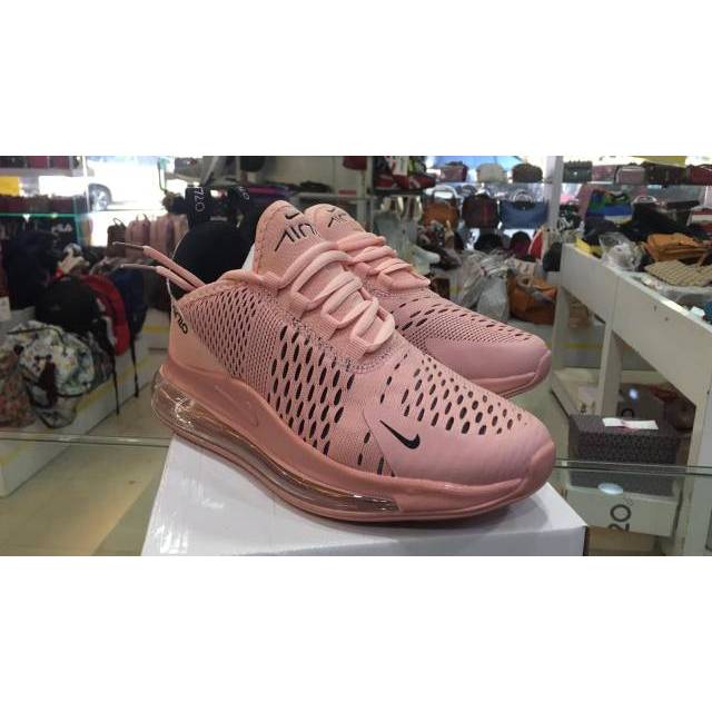 NIKE AIR MAX 720
1869