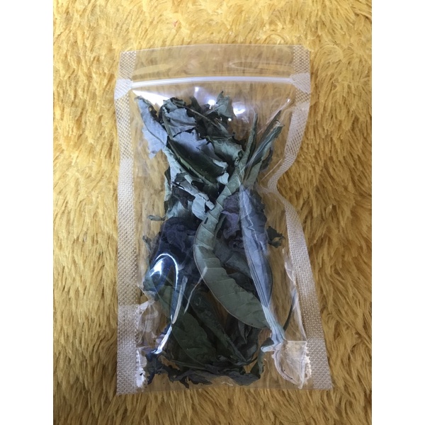 

daun sungaki kering