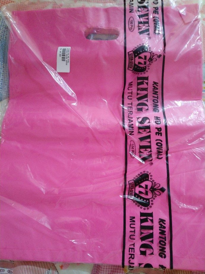 Plastik Hd Oval Plong Polos 30 X 38 Cm ( 100 Pcs )