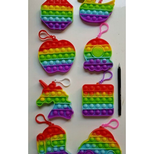Gantungan Kunci Pop IT / Pop It viral / Pop It Rainbow Ukuran 10 cm