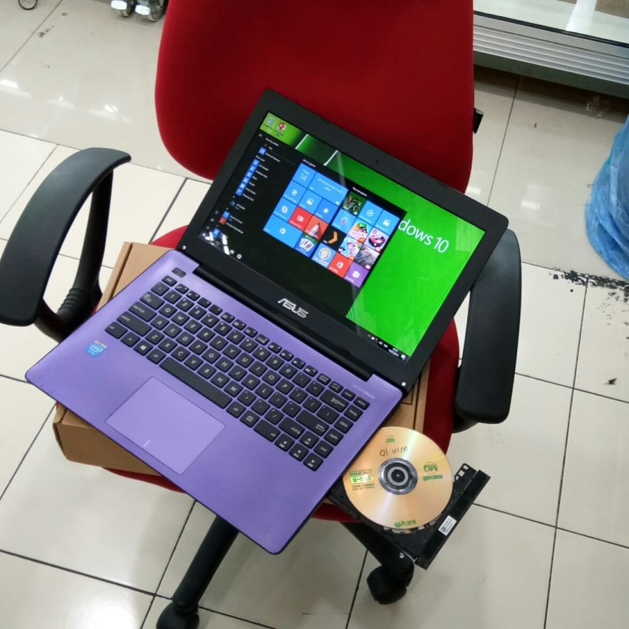 Laptop Leptop Asus X453M Hardisk 500GB RAM 2GB Mulus sangat istimewa