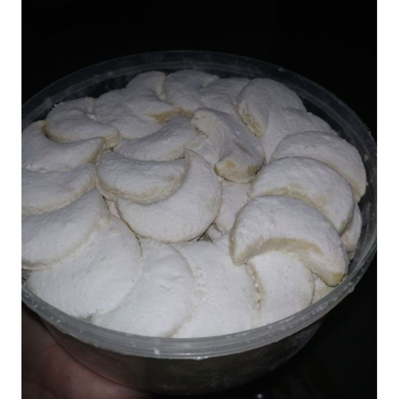 

Kue Putri Salju 500 gram