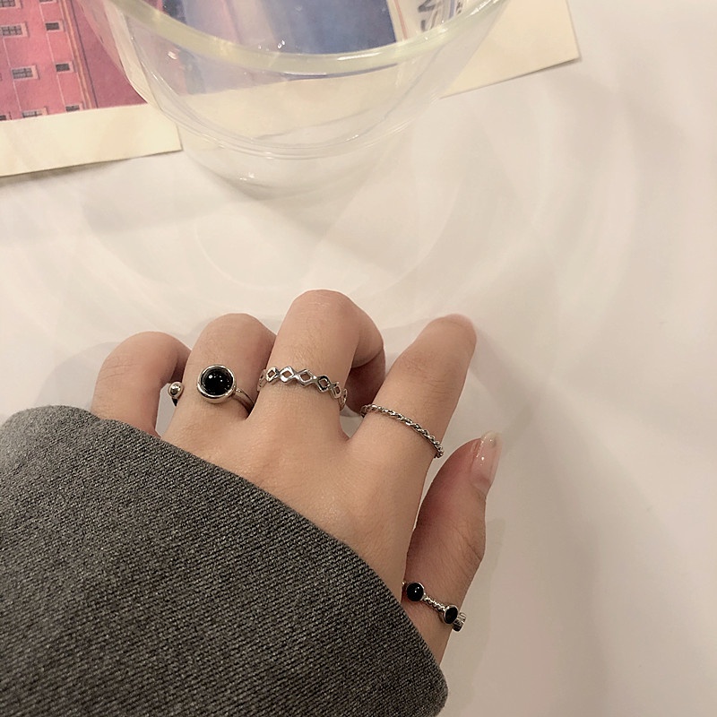 Set Cincin Aneka Bentuk Untuk Wanita