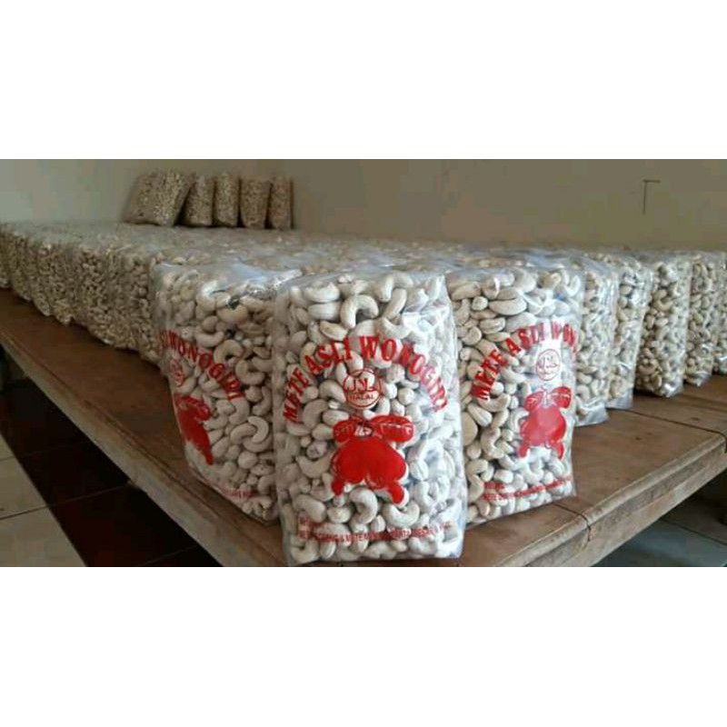 

Kacang mede / kacang mete /kacang mete mentah super