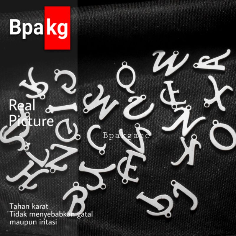 Liontin Huruf Titanium Indah Kecil Anti karat Silver - Kalung Wanita Inisial Nama mini Besi putih as