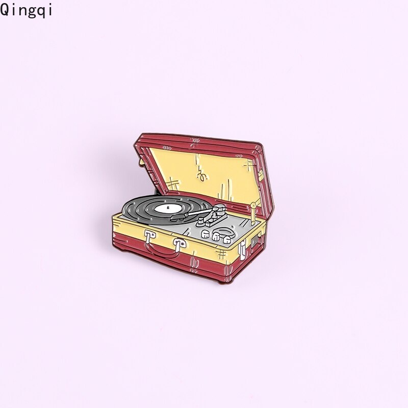 Bros Pin Enamel Bentuk Piringan Hitam Musik Gaya Retro