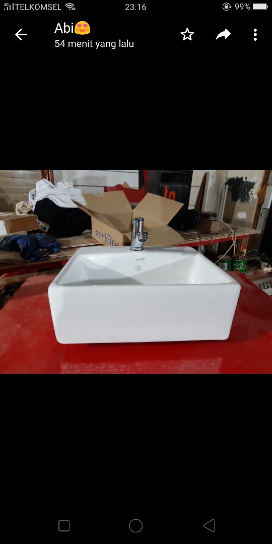 Wastafel Keramik Kotak Sericite + Kran