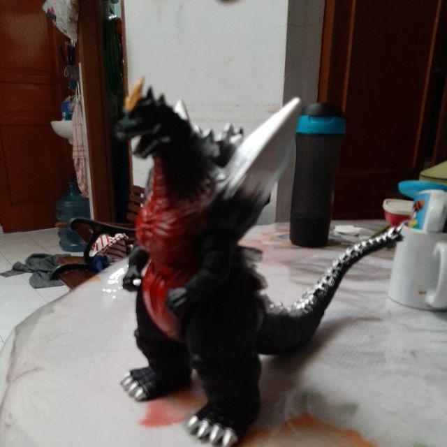  Ultraman  Space Godzilla Jumbo Monster Series Figure  