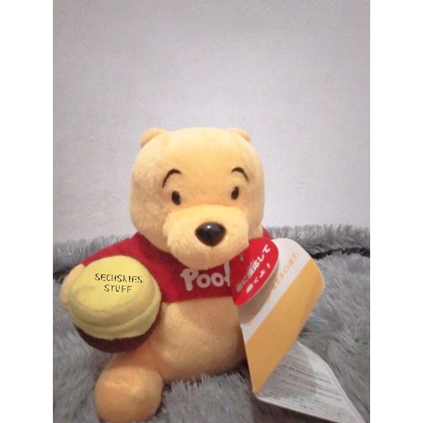 BONEKA WINNIE THE POOH DISNEYLAND JEPANG JAPAN
