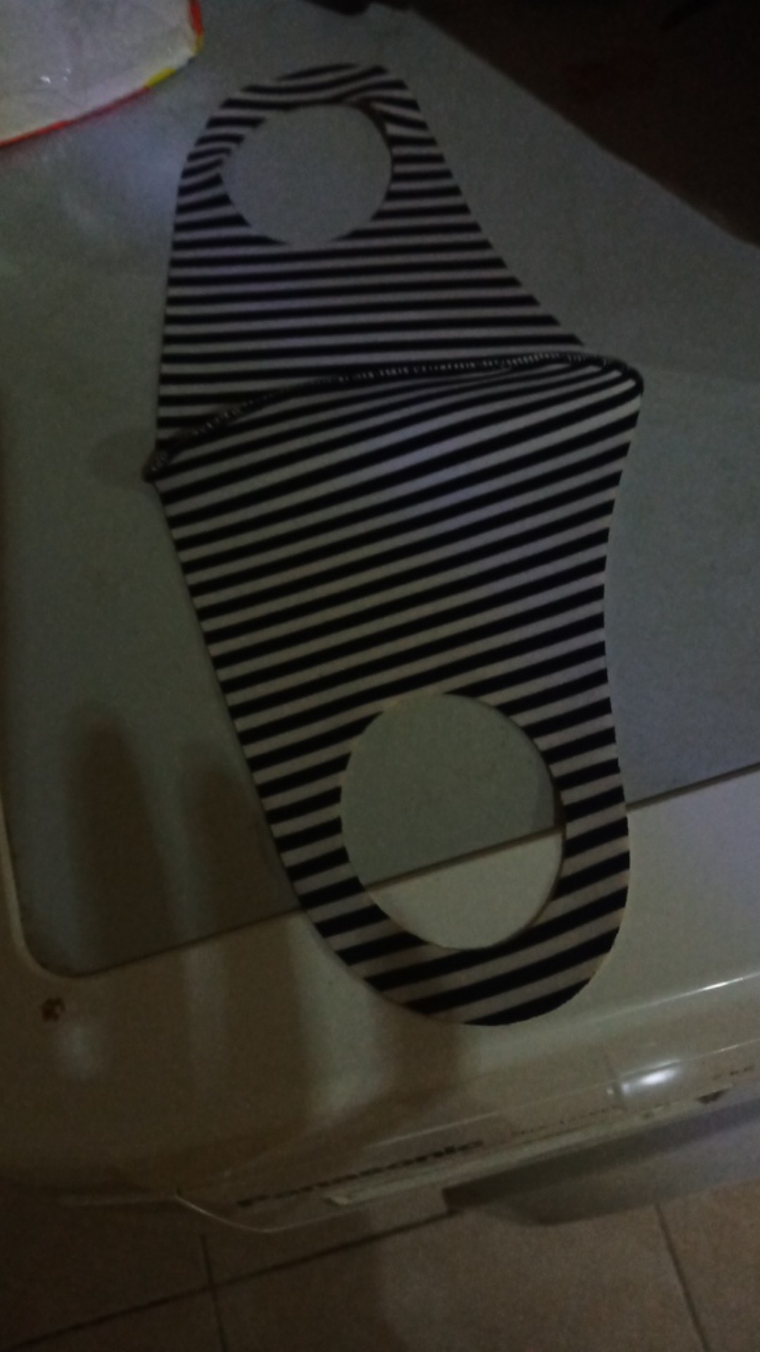 Masker Kain Scuba Motif Stripe