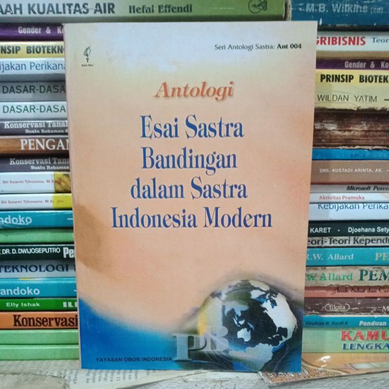 antologi esai sastra banding dalam sastra Indonesia modern