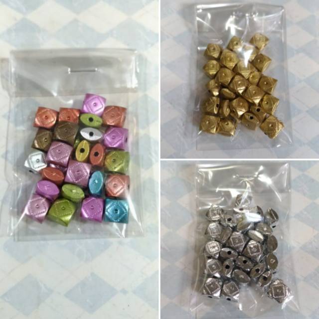 Mote SQ Kotak Ukir Wajik 6 mm Warna